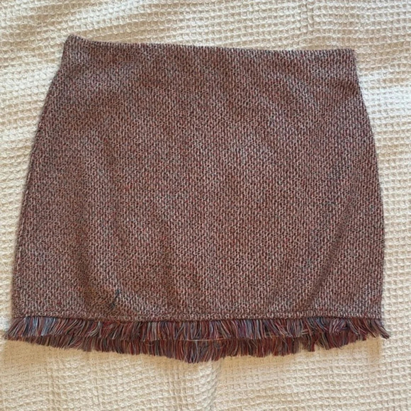 Zara Trafaluc mini fringe skirt size S, worn once - Picture 3 of 4
